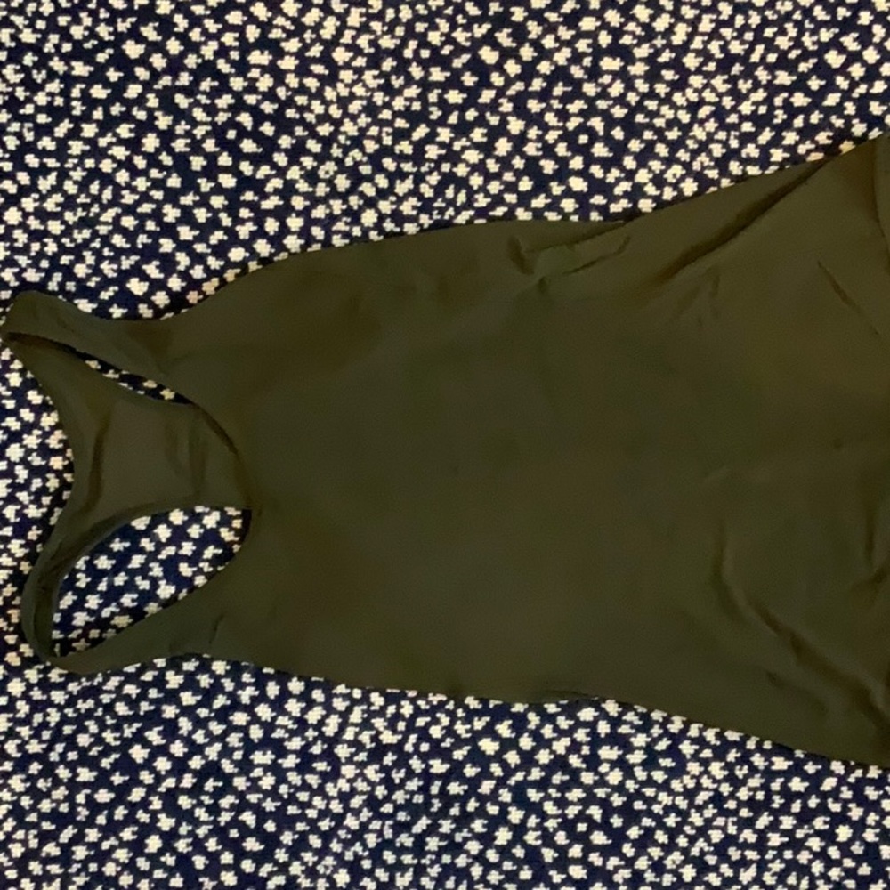 Olive green LuluLemon tank - Picture 3 of 3